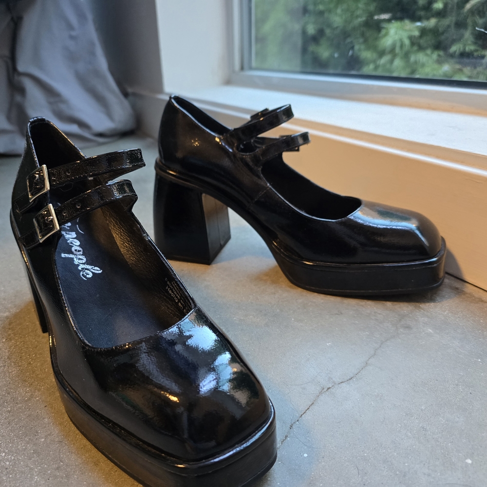 Free People Patent Leather Ruby Platform Mary Jane Pumps